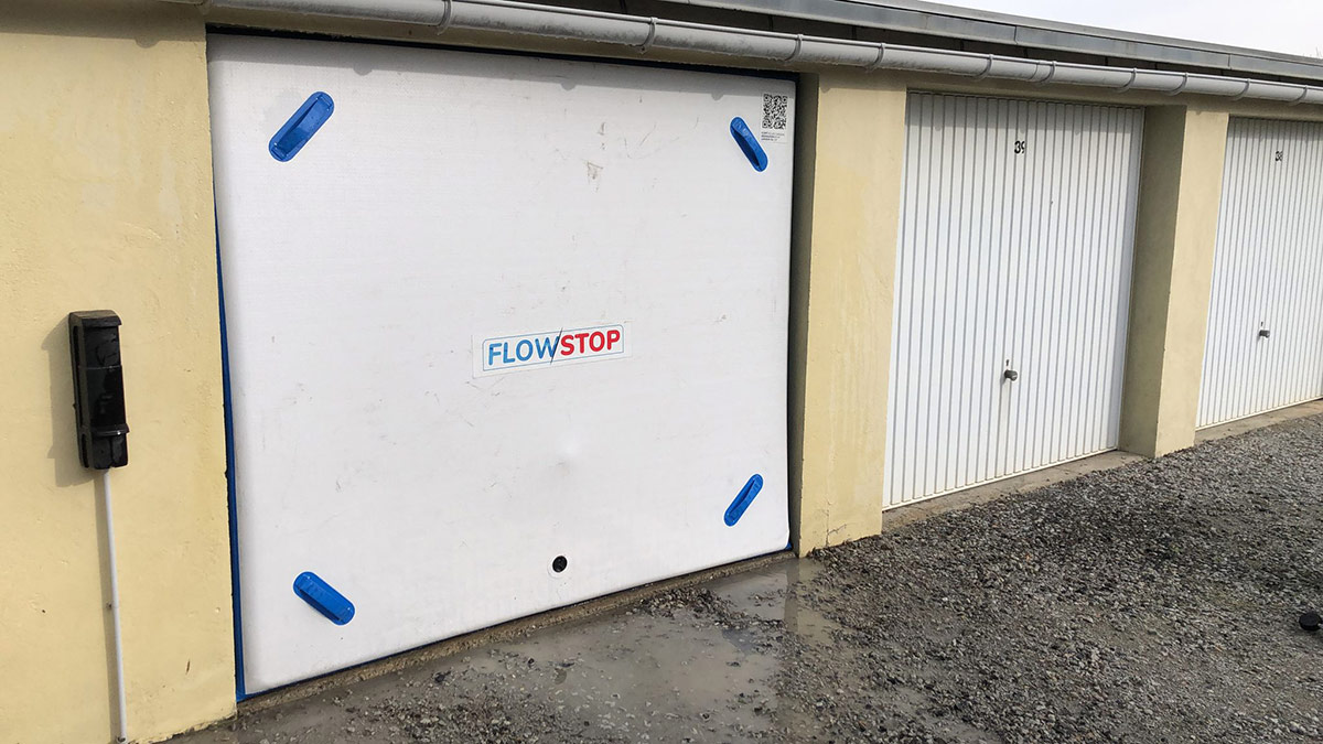 FlowStop: cierre completo de un garaje.