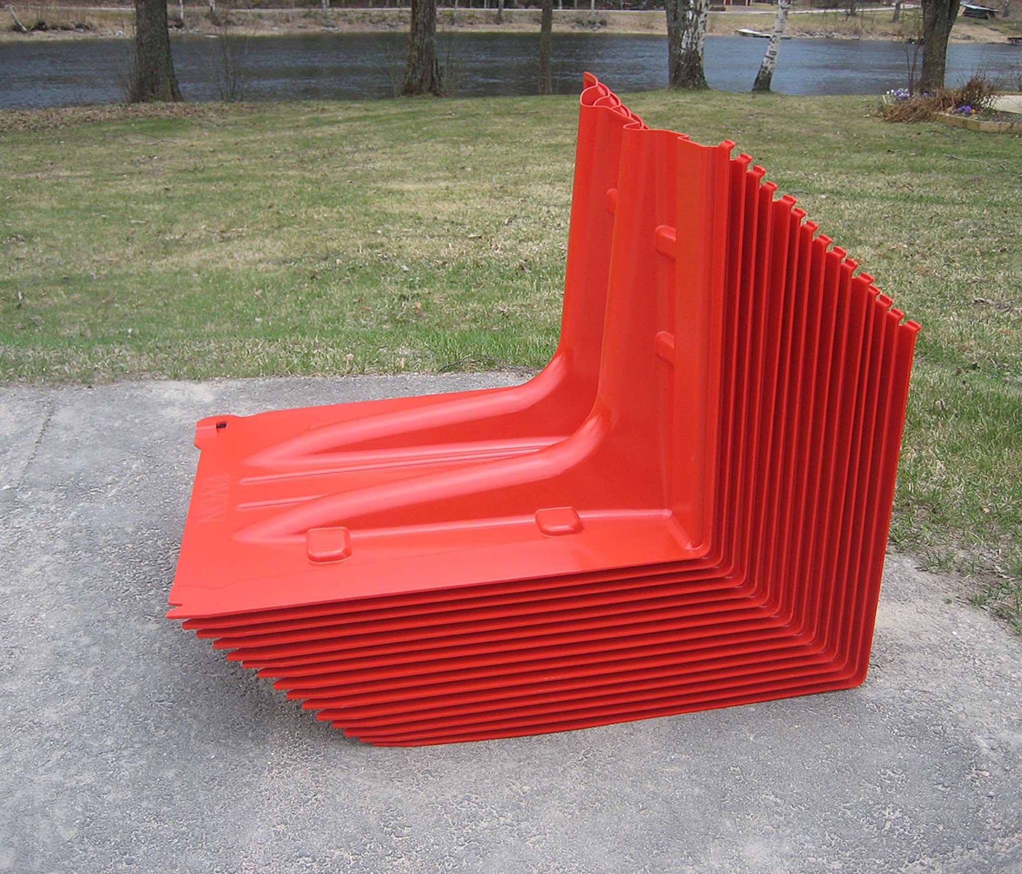 Barreras Boxwall apiladas para su almacenamiento.